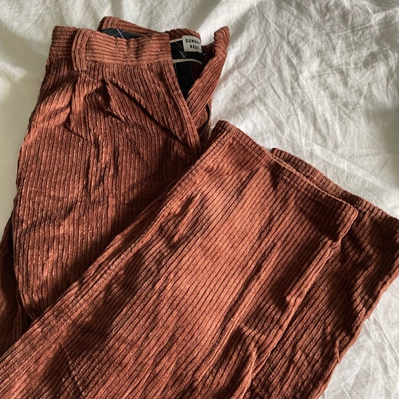 Aritzia Harvey wide leg pants - Picture 7 of 10